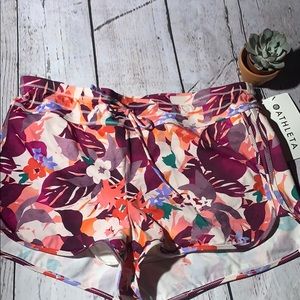 New! Athleta Daybreak Tropic Surge Short